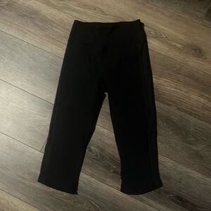Lululemon Capri, size 4, color black